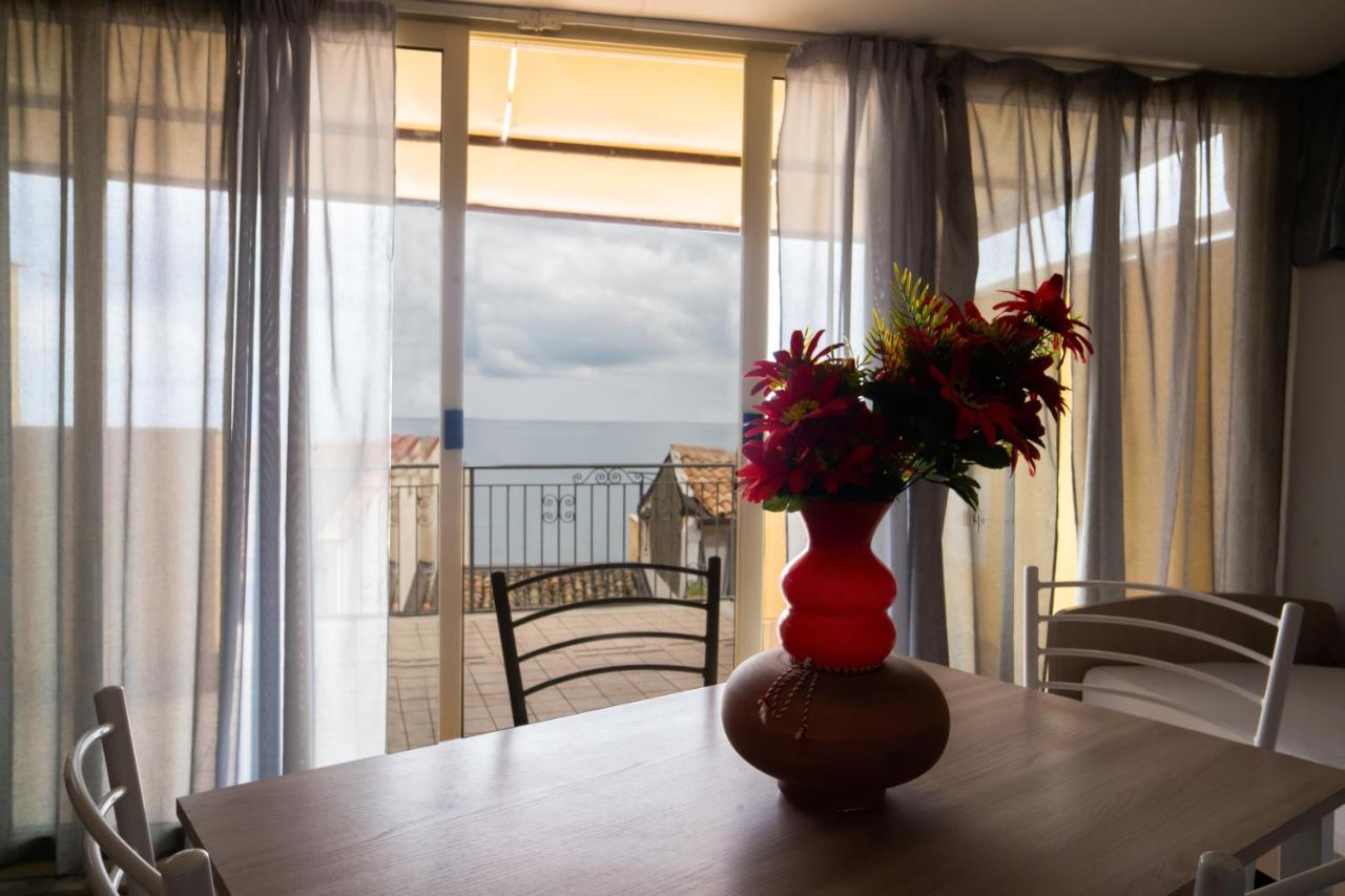 Nick & Santo'S Holiday Homes R Giardini Naxos Esterno foto