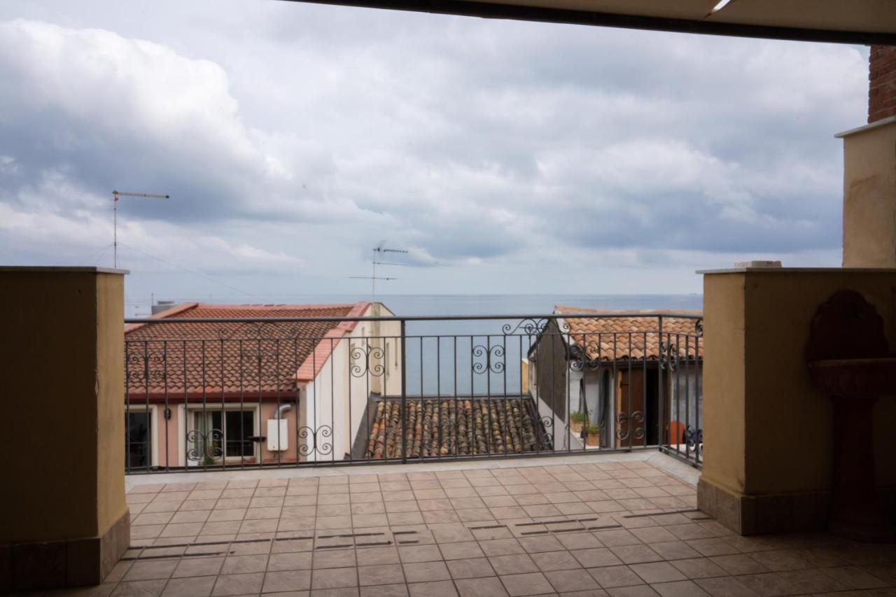 Nick & Santo'S Holiday Homes R Giardini Naxos Esterno foto